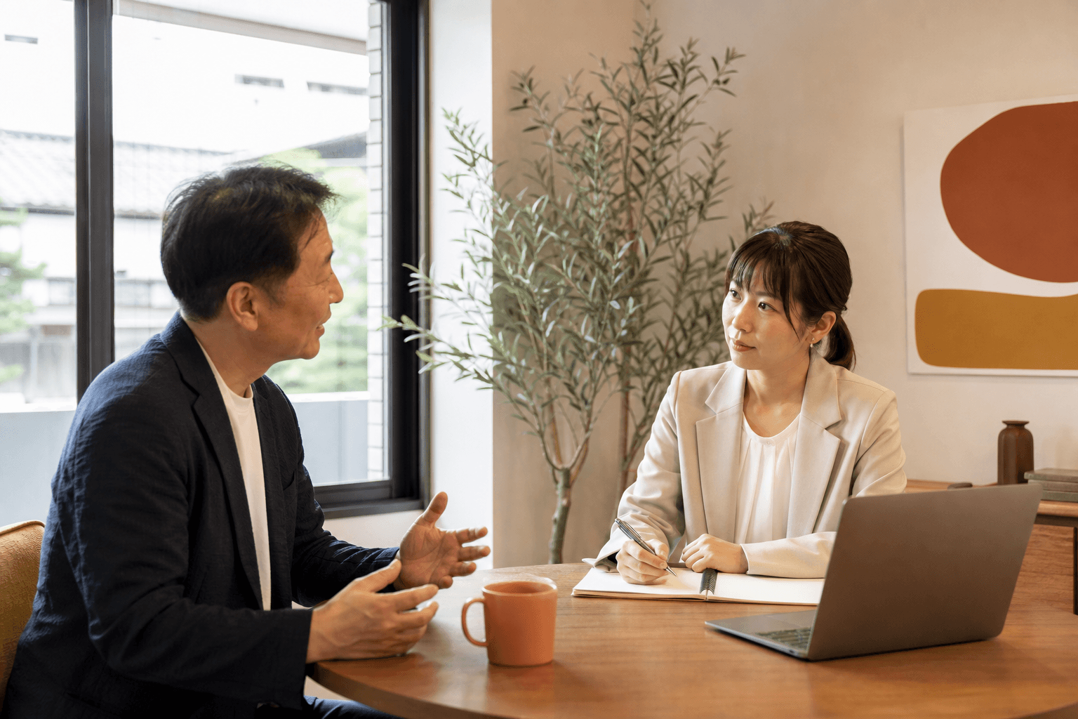 経営者の話に耳を傾ける対話